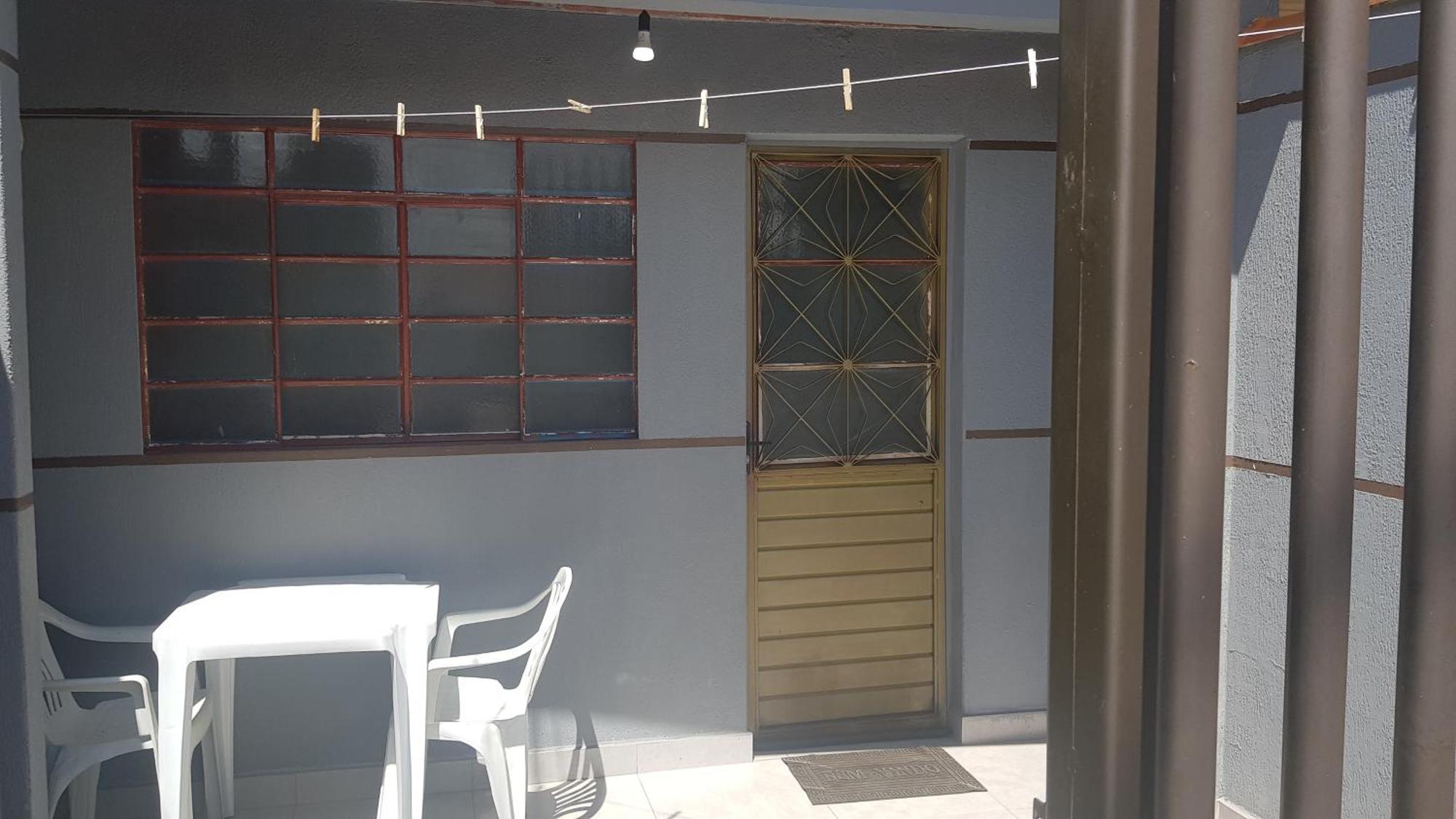 Casa No Centro De Foz! Ar-Condicionado, Smart Tv, Wi-Fi, Cozinha, Ventilador E 4 Camas Apartment Foz do Iguacu Exterior photo